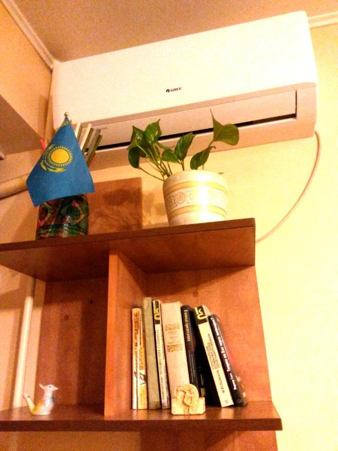 "Арбат" Центр Квартира- Apartment "Arbat" Almaty Chambre photo